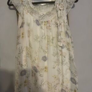 Tendenze Chic Floral Women's Blouse in Cream- Italian Crafted